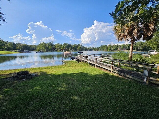 Building Photo - Lake Front Luxury in Chapin!