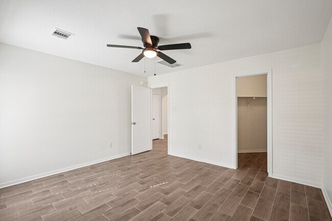 Building Photo - 11926 Panay Dr