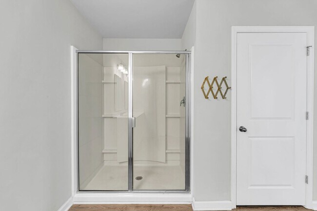 Building Photo - 550 Wayton Cir