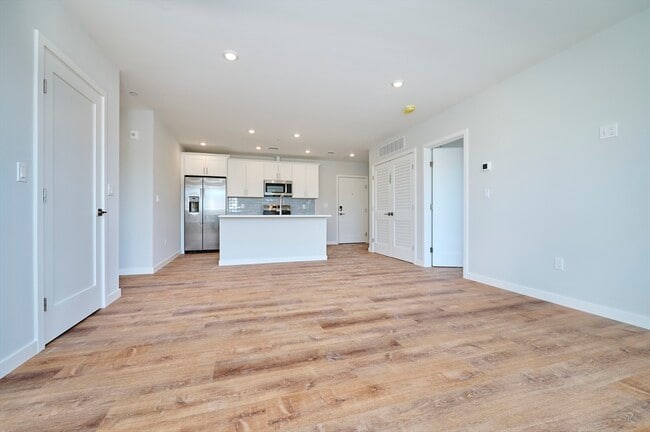 Building Photo - 510 Willard St