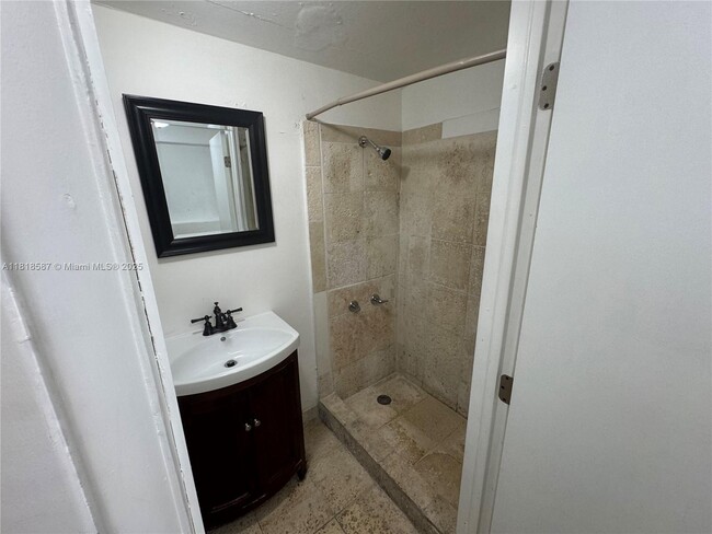 Building Photo - 2075 NE 135th Terrace