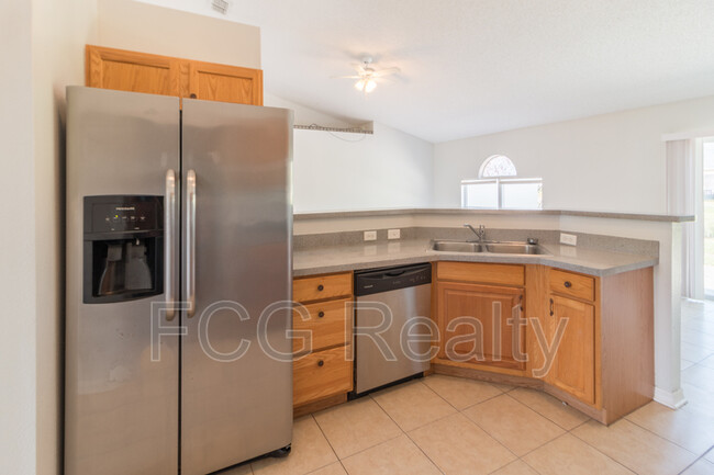 Building Photo - 529 Peace Dr