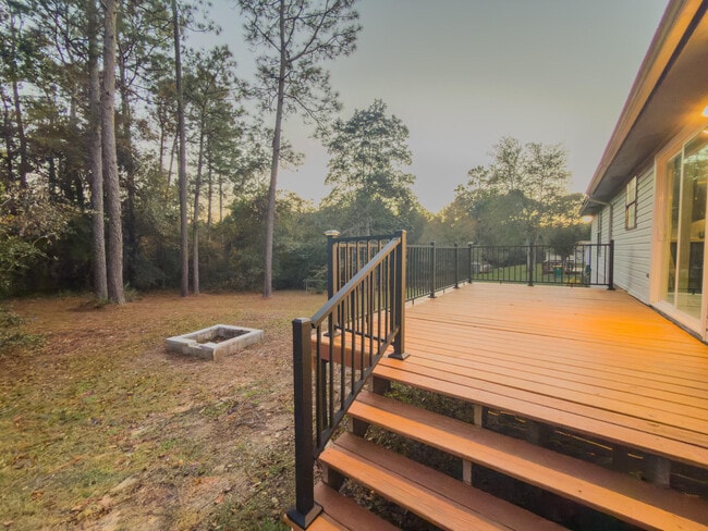 Building Photo - 209 Pinoak Ct W