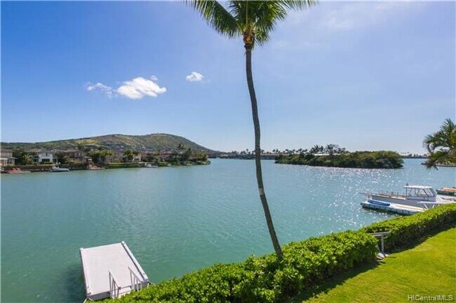 Dock - 7007 Hawaii Kai Dr