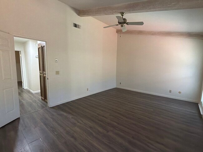 Building Photo - 8016 Sawgrass Cir