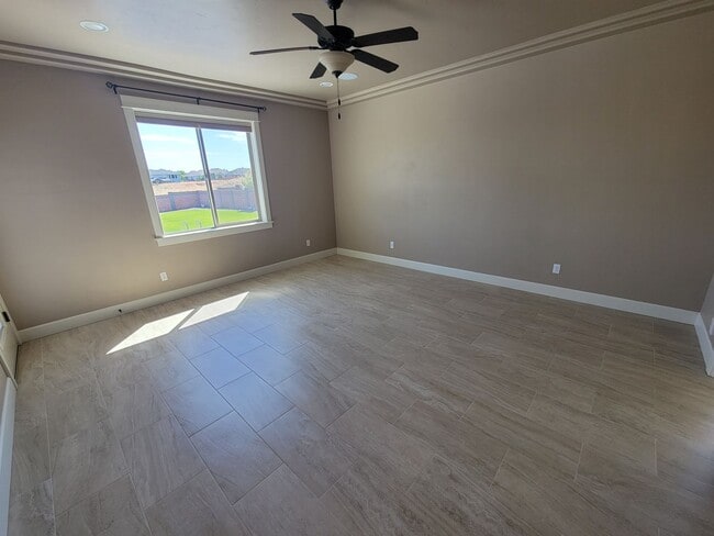 Building Photo - Luxurious 4-Bed Richland Home with Pool, H...