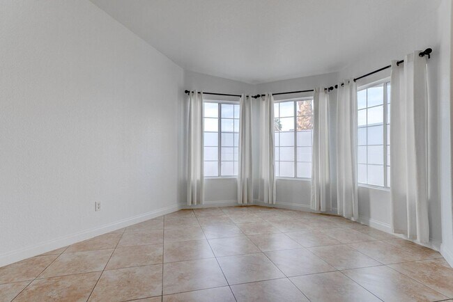 Building Photo - 2205 Riderwood Ave