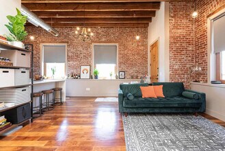 Building Photo - 621 14th St