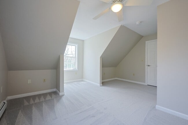 Building Photo - 127 Brook Rd