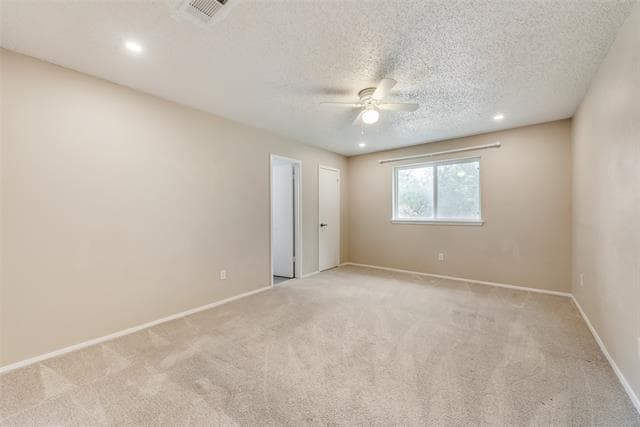 Building Photo - 512 W Oakdale Rd