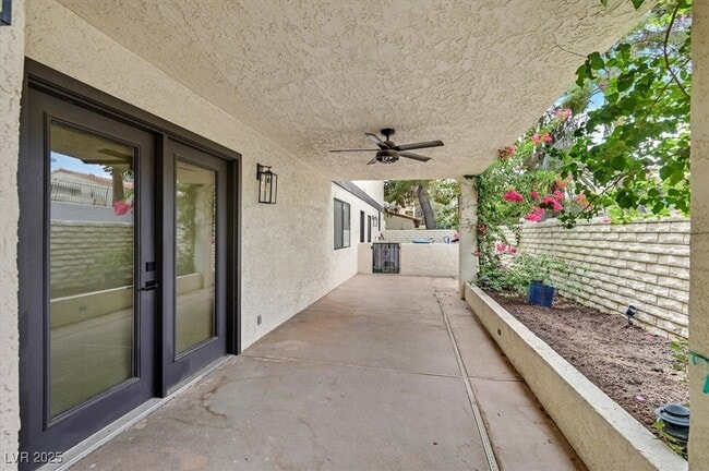 Building Photo - 3328 Plaza Del Paz