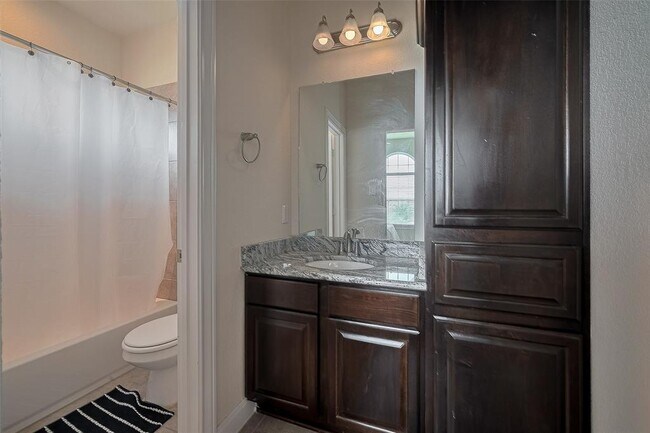 Building Photo - 2706 Topaz Cove Ln