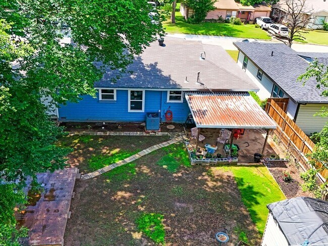 Building Photo - 5509 Norma St