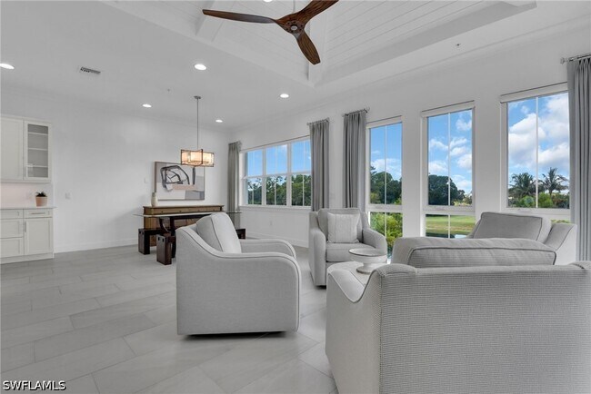 Building Photo - 6585 Dominica Dr