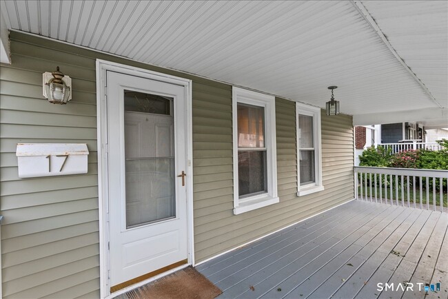 Building Photo - 17 Clinton St