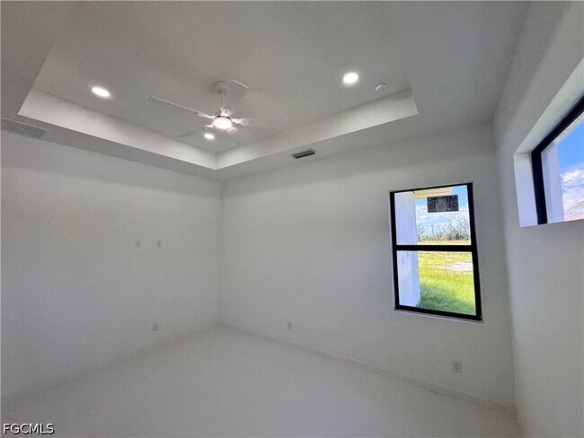 Building Photo - 2726 NW 41st Pl
