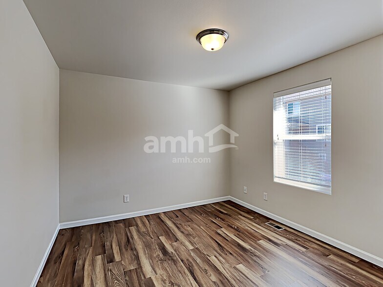 Building Photo - 14127 67th Ave E