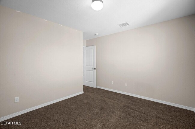 Building Photo - 7877 Enchanted View Dr