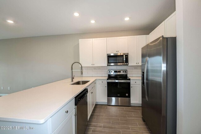 Building Photo - 10654 Towns Wy