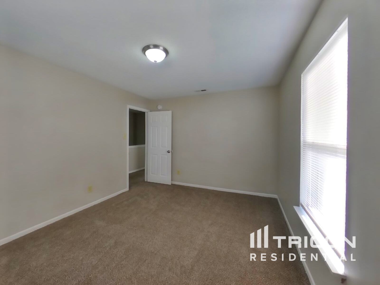 Building Photo - 824 Streamside Dr