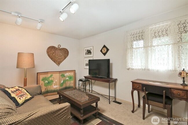 Building Photo - 3Bd/3.5Ba Bothell House