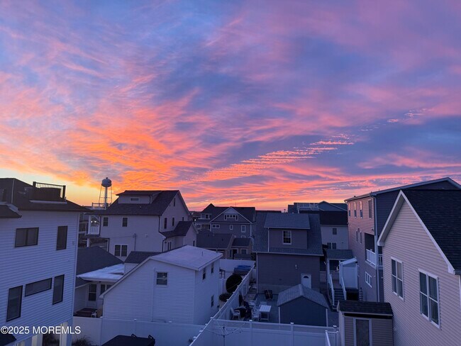 Building Photo - 1 21st Ave