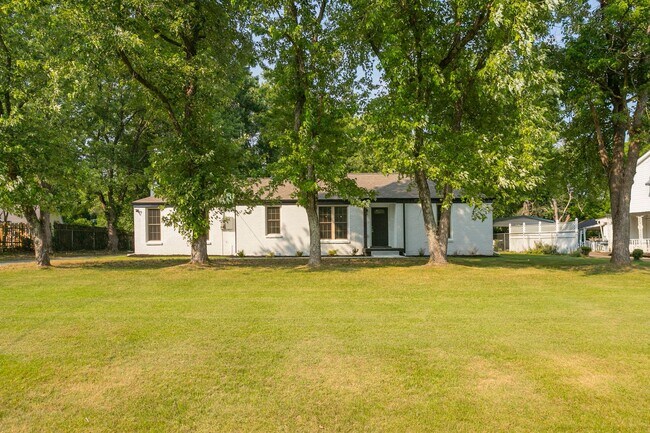 Building Photo - 1229 Berwick Trail