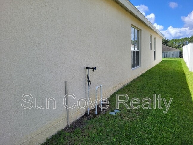 Building Photo - 7607 Mariners Harbour Dr