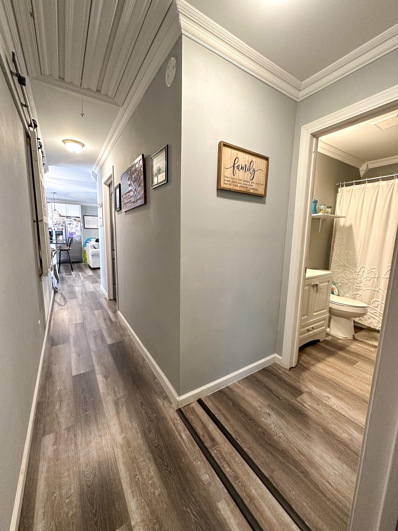 Building Photo - 5 big oak road