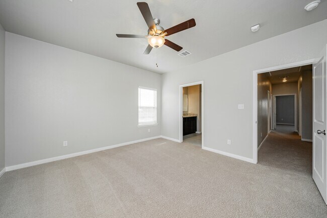 Building Photo - 4089 Cross Park Dr