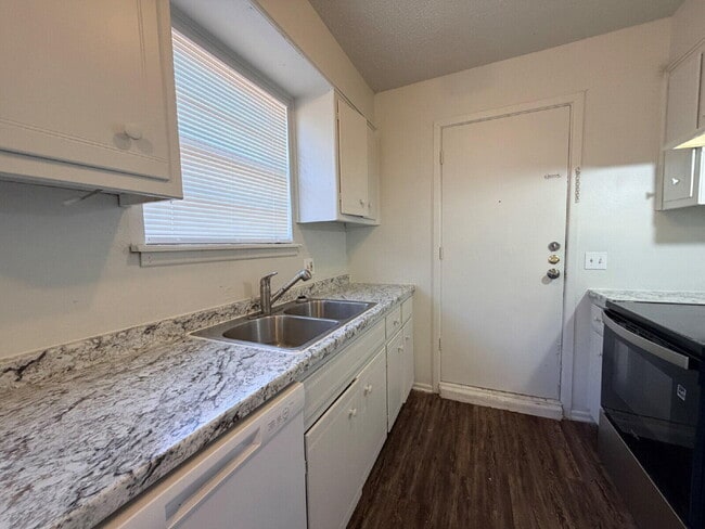 Building Photo - 5508 13th St