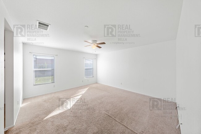 Building Photo - Spacious 4-Bed, 2-Bath Open-Concept Home i...