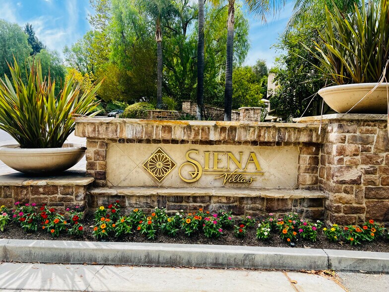 Building Photo - 24149 Del Monte Dr