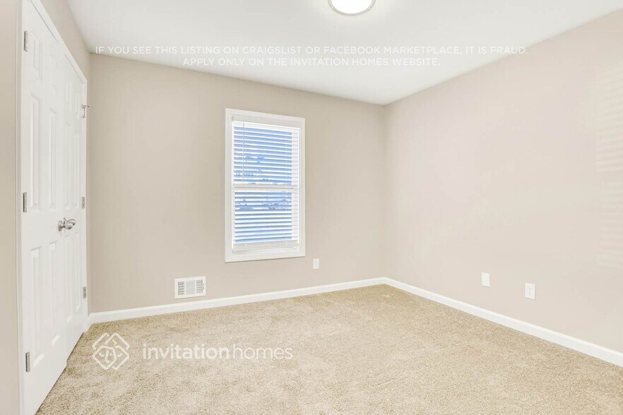 Building Photo - 4288 Castlegate Dr