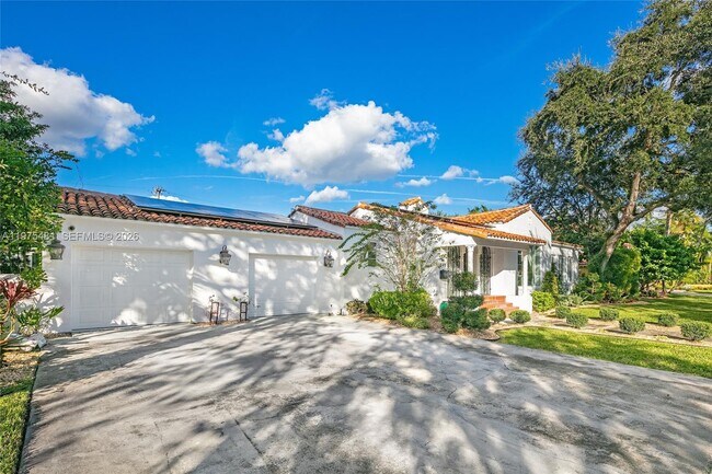 Building Photo - 113 NE 101st St