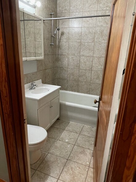 Bathroom - 2055 S 77th St