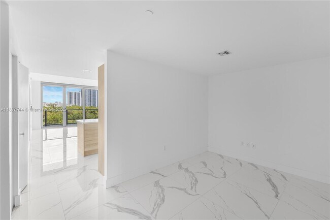Building Photo - 16385 Biscayne Blvd