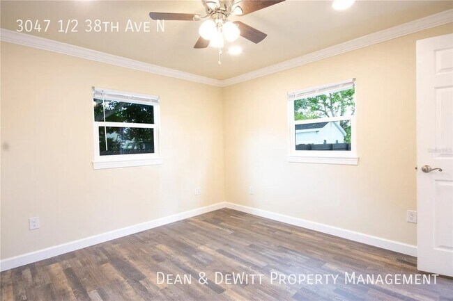 Building Photo - 3047 1/2 38th Ave N-