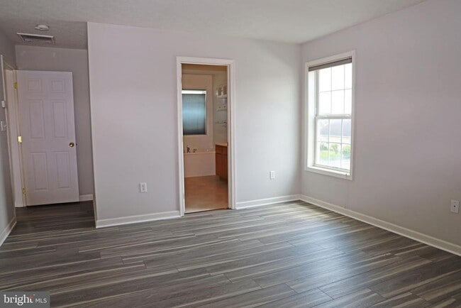 Building Photo - 307 Dinali Dr