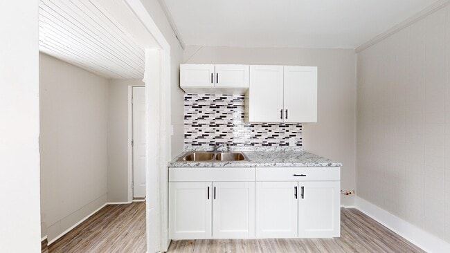 Building Photo - 4500 W 39th St