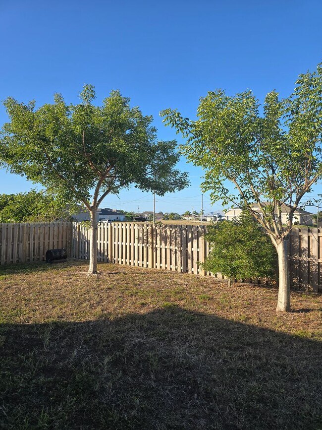 Building Photo - 1504 NW 36th Pl