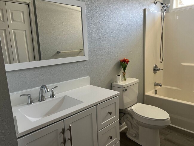 Building Photo - WALLINGFORD PLACE @ PALMETTO POINTE