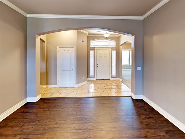 Building Photo - 13905 Teagen Ln