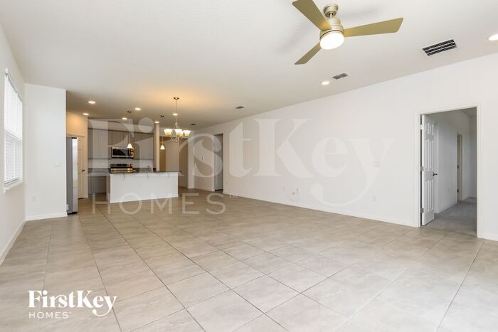 Building Photo - 1630 Isleta Lp