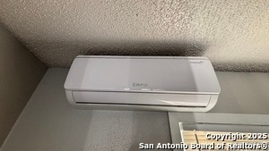 Building Photo - 5603 Bienville Dr