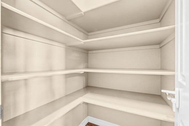 Building Photo - 15709 W 95th Pl