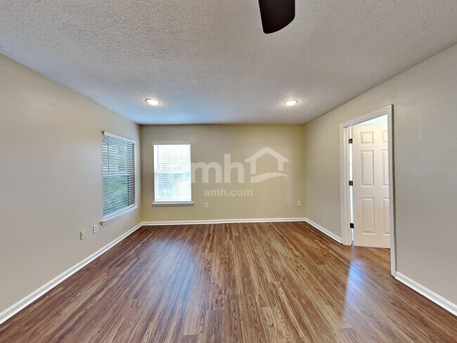 Building Photo - 11659 Spring Board Dr