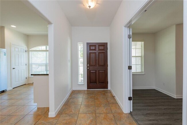 Building Photo - 30118 Diamond Dove Trail