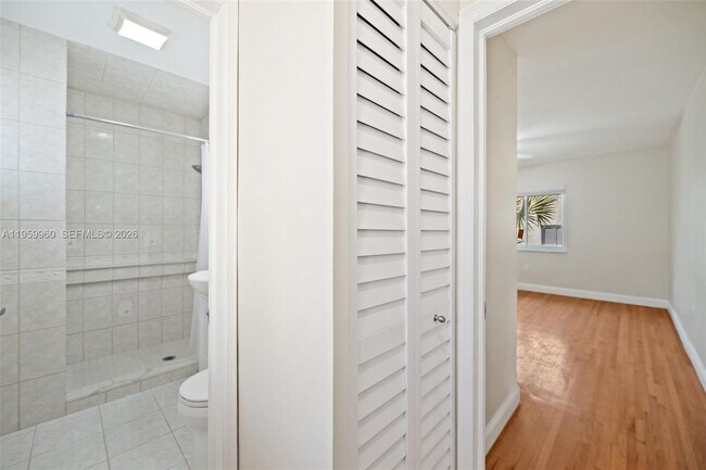 Building Photo - 1082 92nd St