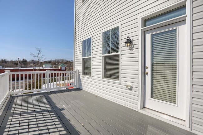 Building Photo - 1 Taube Ct